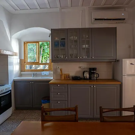 A Painter's House In Plaka Apartment Athens